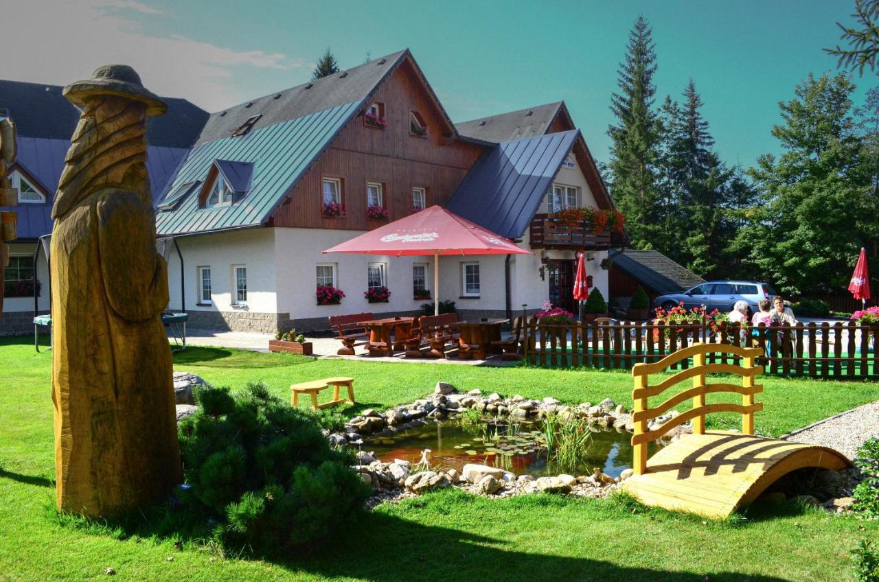 Hotel Rydl Гаррахов Екстер'єр фото