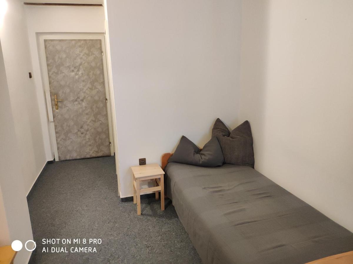 Hotel Rydl Гаррахов Екстер'єр фото
